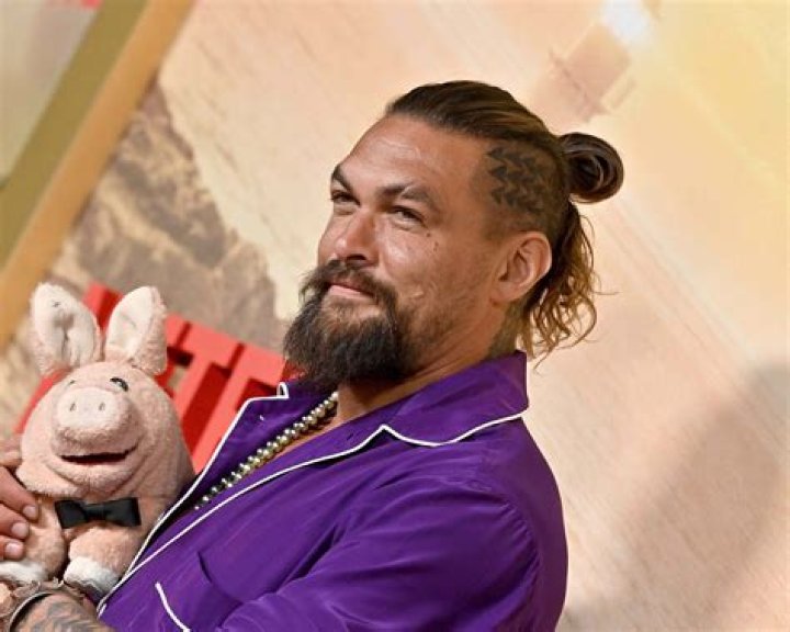 Jason Momoa Makes Rare & Wholesome Public Outing With His Kids
