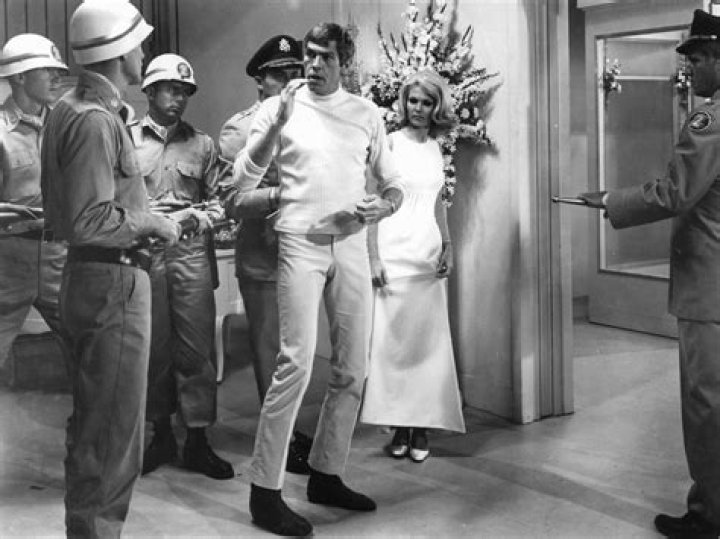 Jean Hale Coleman, 'Batman' and 'In Like Flint' star, dead at 82