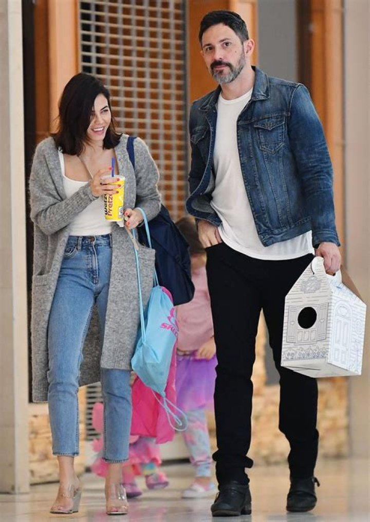 Jenna Dewan & Steve Kazee from 2020 Celebrity Engagements E! News