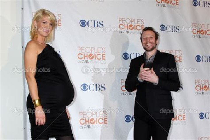 Jenna Elfman Expecting (2007/01/20) Tickets to Movies in Theaters