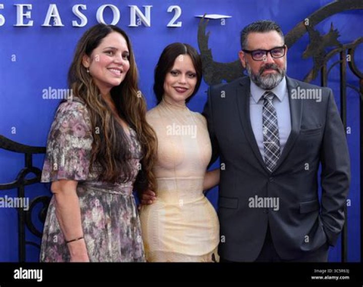Jenna Ortega with her family. Natalie (Mom), Edward (Dad), Mariah