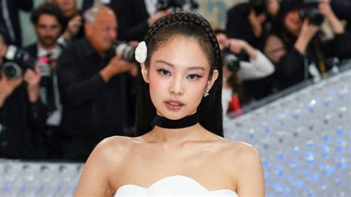 Jennie Kim (Blackpink) Biography, Facts, Age, Height, Songs, Boyfriend