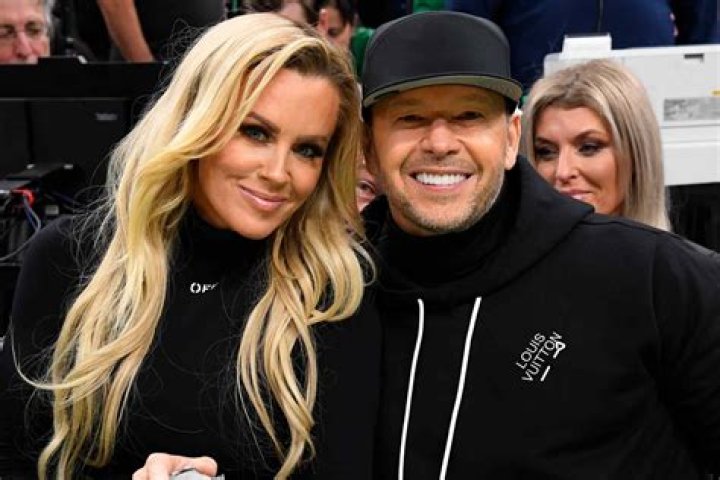 Jenny Mccarthy And Donnie Wahlberg