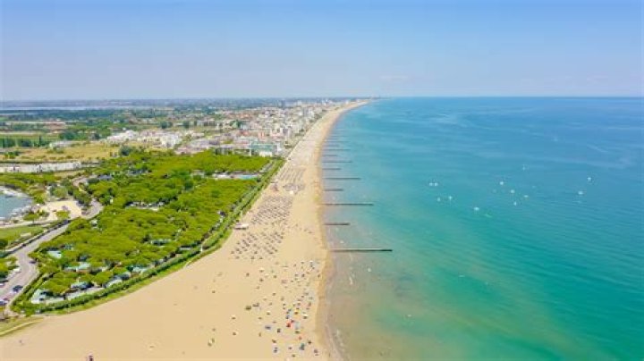 Jesolo Strand kilometerlanger Sandstrand in Italien Christophorus