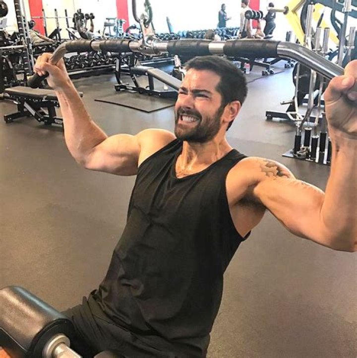 Jesse Metcalfe Works Out for His Mental Health