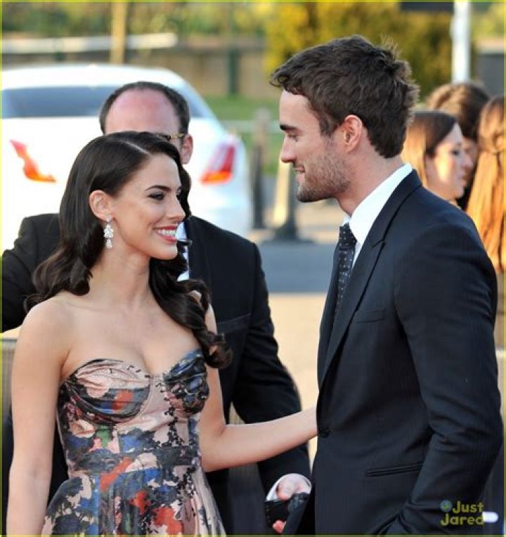 Jessica Lowndes and Thom Evans colour coordinate to the extreme in