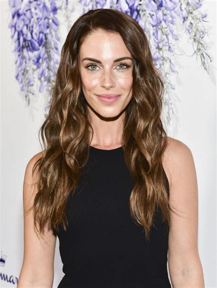 Jessica Lowndes is currently in a Relationship with Jeremy Bloom, But