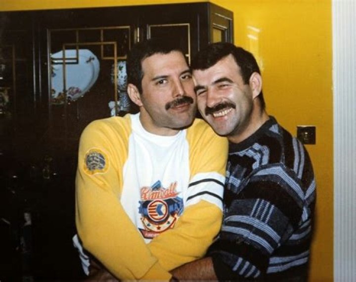 Jim Hutton and Freddie Mercury &mdash; The Full Story Of Their Loving