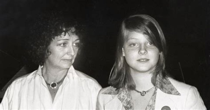 Jodie Foster Mourns the Death of Her Mom Evelyn at 90