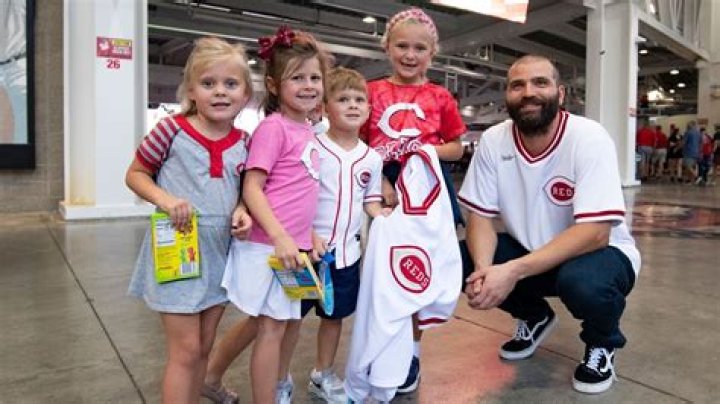 Joey Votto Kids Does He Have Twins In His Family?