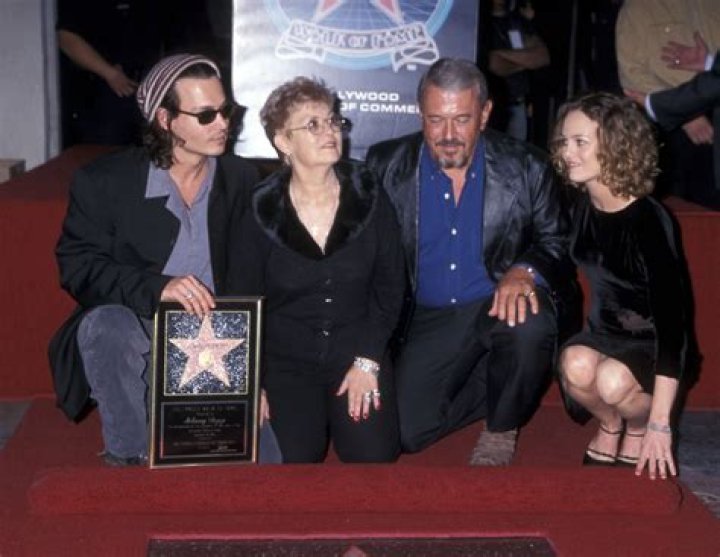 Johnny Depp&rsquo;s Father Abandoning Their Family during His Childhood Left
