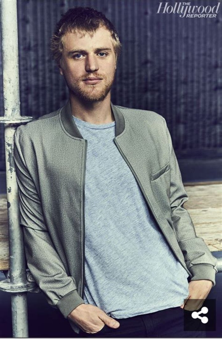 Johnny Flynn Stars in Interview Shoot, Talks &lsquo;Genius&rsquo; Johnny flynn