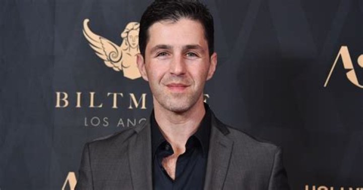 Josh Peck calls out continued use of memes from when he weighed 350 lbs.