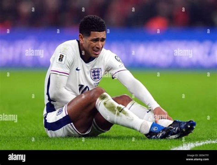 Jude Bellingham reacts as 17yearold brother Jobe leaves Birmingham