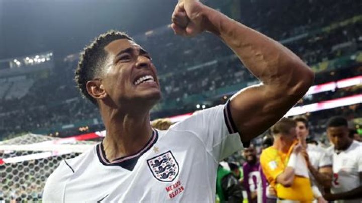 Jude Bellingham takes World Cup star turn as England tops Senegal