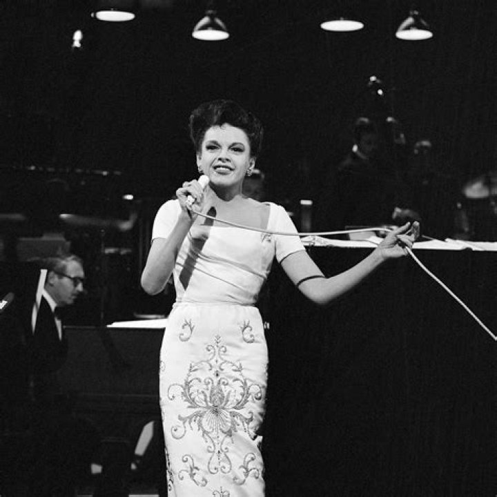 Judy Garland How Old When She Did Wizard Of Oz
