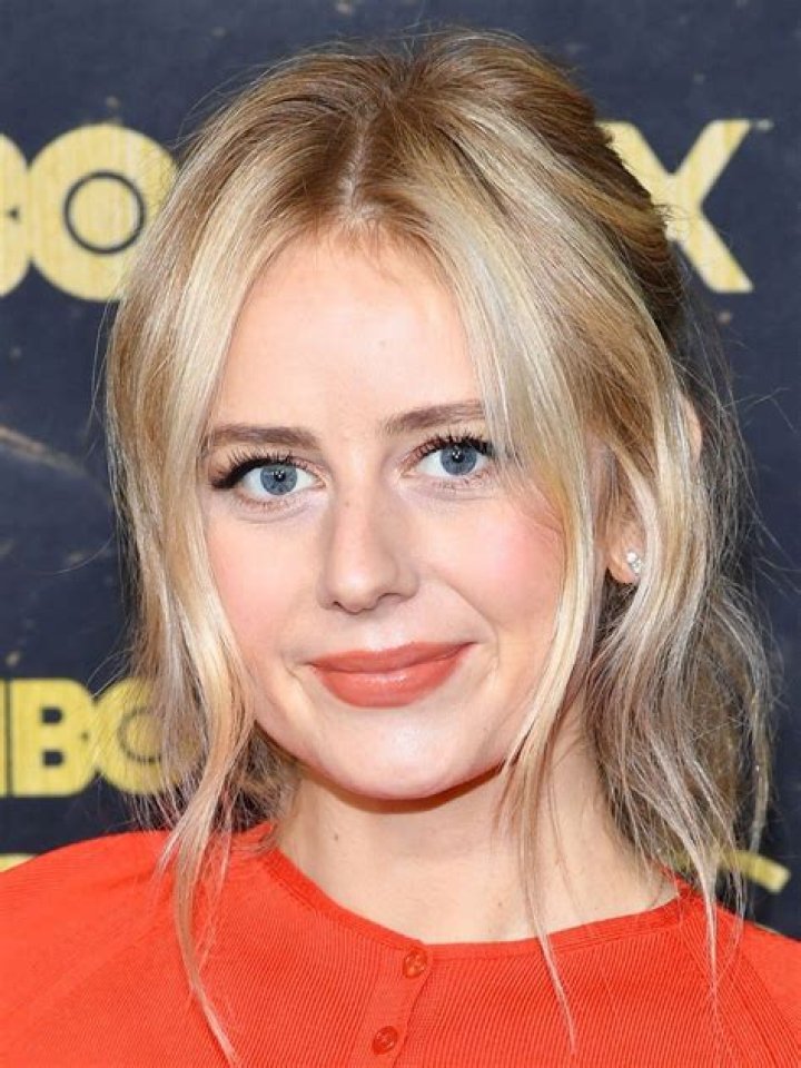 Justine Lupe