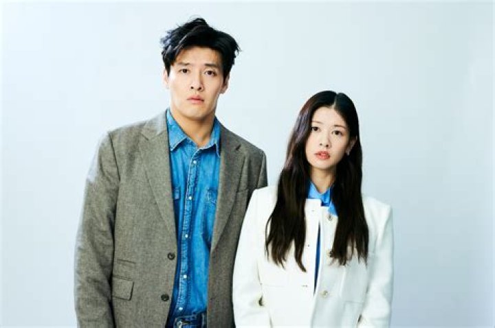 Kang Ha Neul and Jung So Min Confirmed to Husband and Wife in