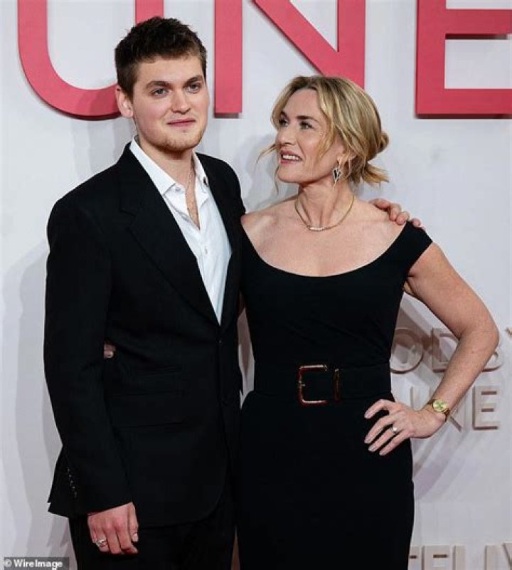 Kate Winslet Reveals She and Leo Still Recite 'Titanic" Lines to Each