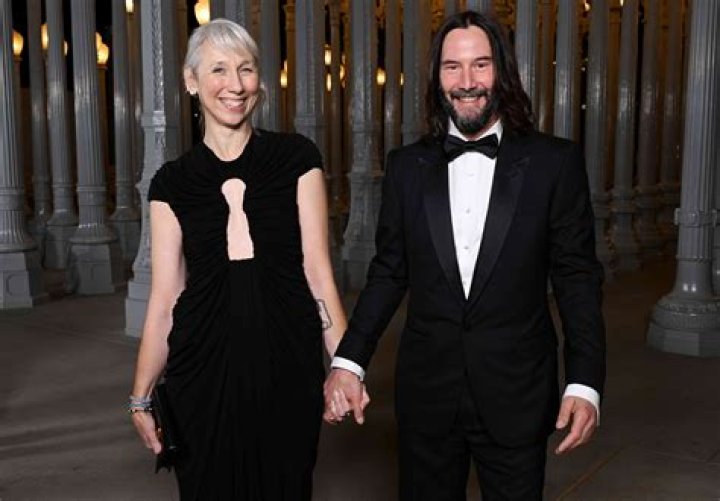 Keanu Reeves and girlfriend Alexandra Grant share PDA on red carpet