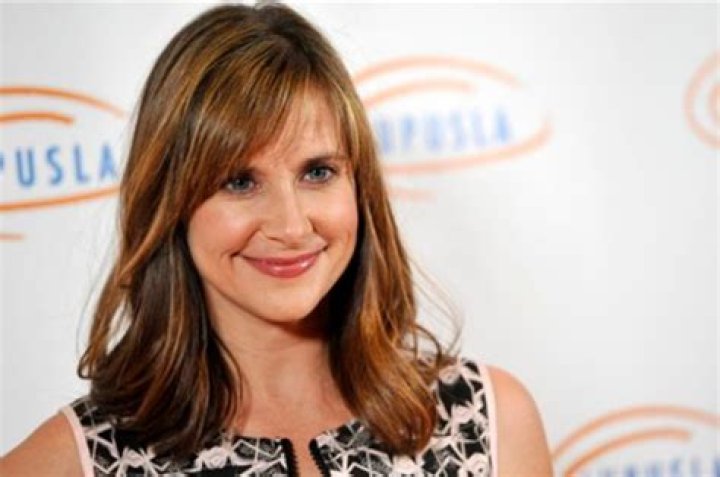 Kellie Martin Biography, Height & Life Story Super Stars Bio