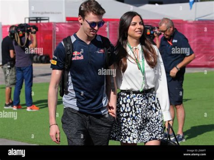 Kelly Piquet et Daniil Kvyat, Toro Rosso, avec leur fille Toro rosso