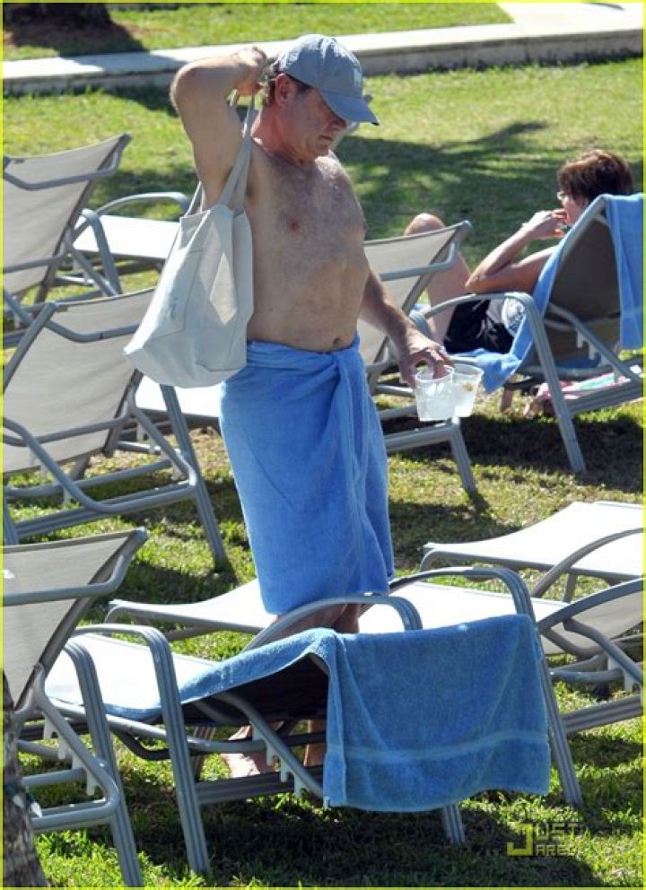 Kelsey Grammer Miami Poolside with Kayte Walsh Photo 2520707 Kayte
