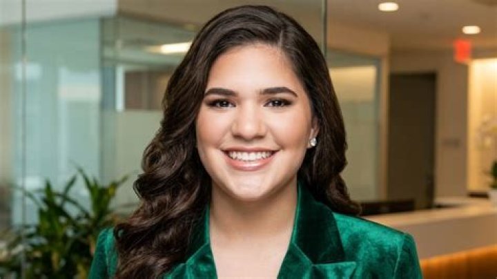 Kennedy Owen Bio, Age, Height, Single, Net Worth, Facts