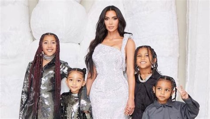 Khlo&eacute; Kardashian Shares Sweet Family Photo of Kardashian Kids 'Whole