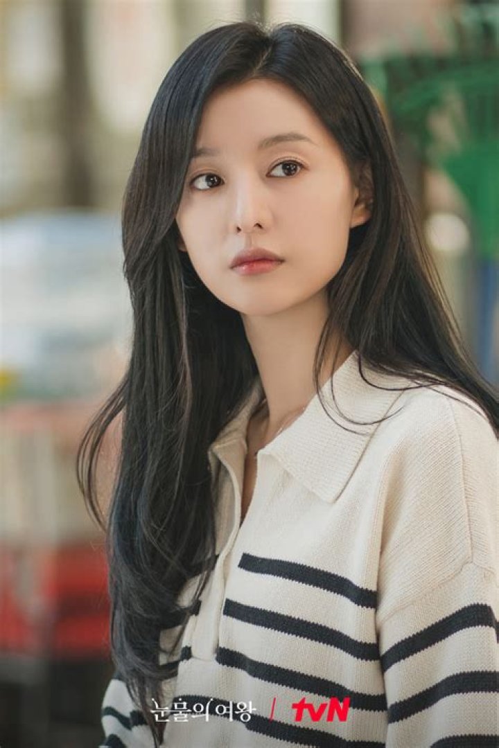 Kim Ji Won được dự đoán sẽ rời Salt Entertainment sau khi hết hợp đồng
