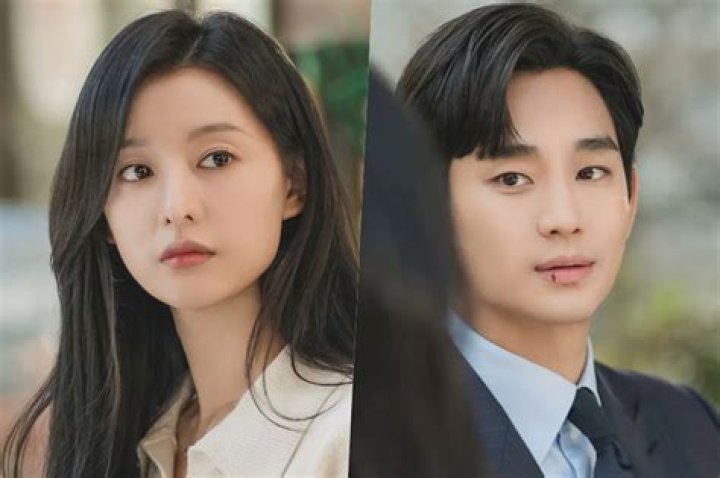 Kim Soo Hyun's Past Relationships: A Comprehensive Look