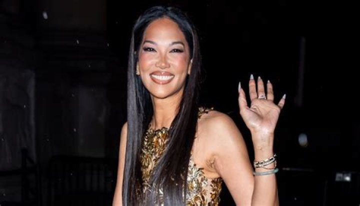 Kimora Lee Simmons posts first photo of mommy time with newborn son
