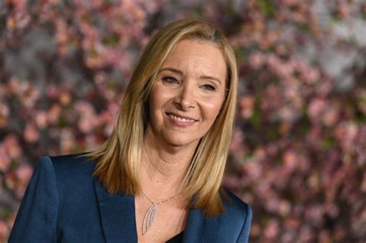 Know The Truth: Lisa Kudrow's Remarkable Net Worth