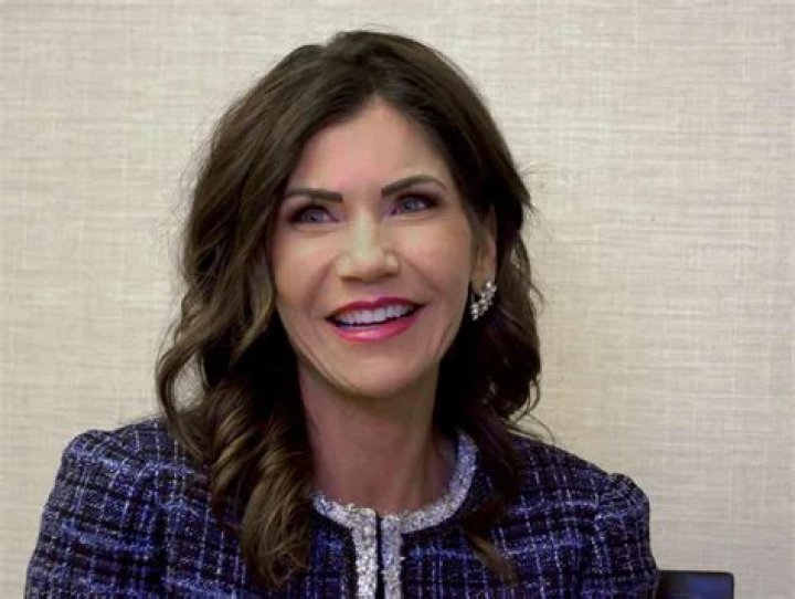 Kristi Noem Net Worth 2021 Height Daughter Instagram Bio