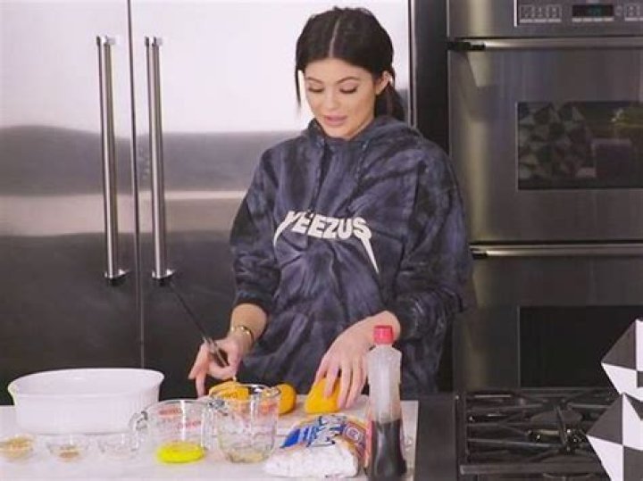 Kylie Jenner Weight Loss Diet and Workout Routine Superhumn