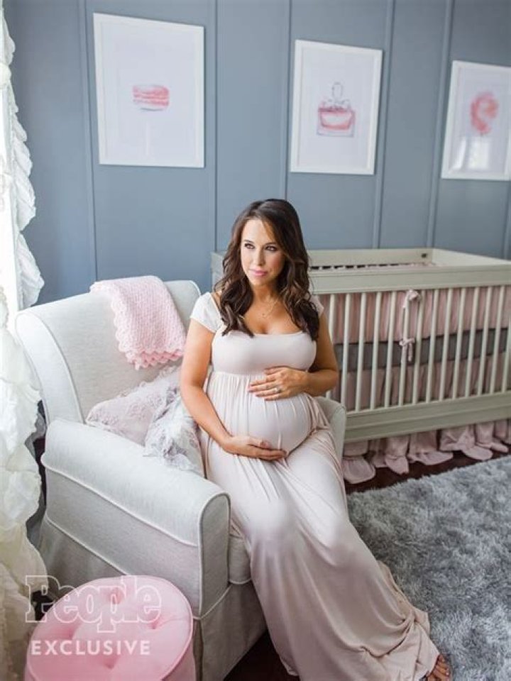 Lacey chabert, Maternity pictures, Maternity photography couples