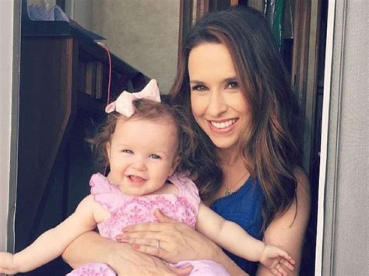 Lacey Chabert Takes Daughter to ER for &lsquo;Serious Allergic Reaction&rsquo;