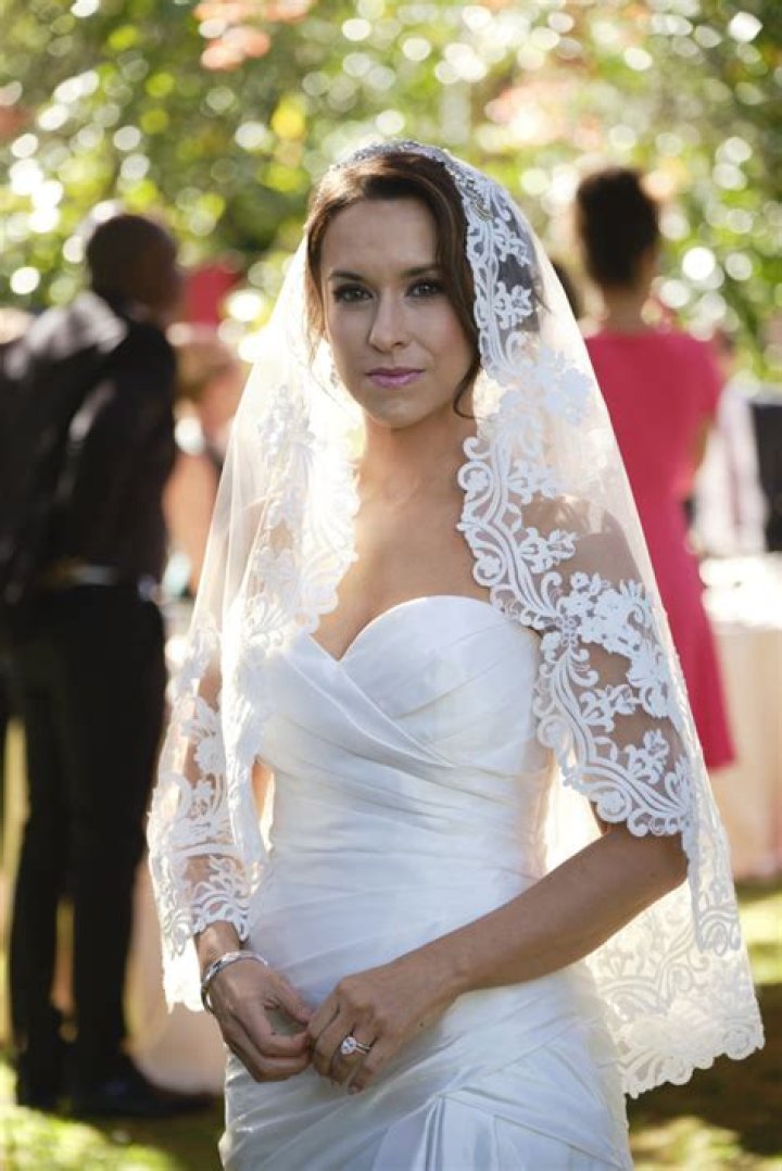 Lacey Chabert Wedding Dress Lacey chabert, Celebrity baby news, Lacey
