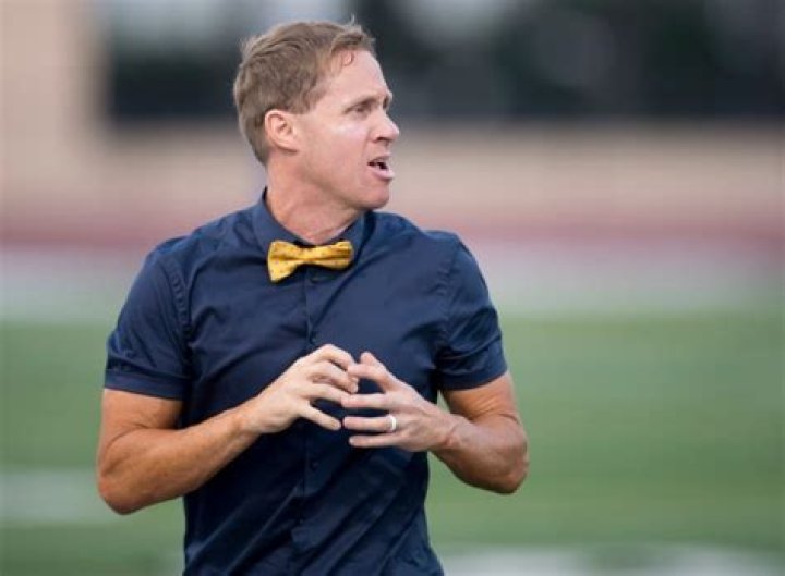 Lakewood’s Jimmy Nolan coaching football again with larger family