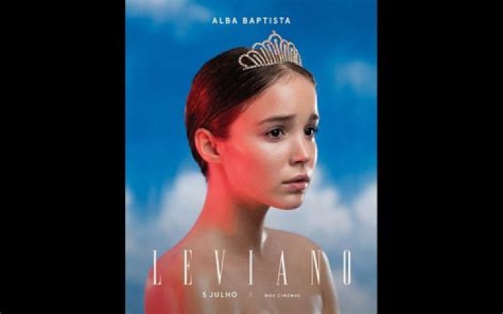 &laquo;Leviano&raquo; Alba Baptista sobre cena de masturba&ccedil;&atilde;o &laquo;Foi feita com bom