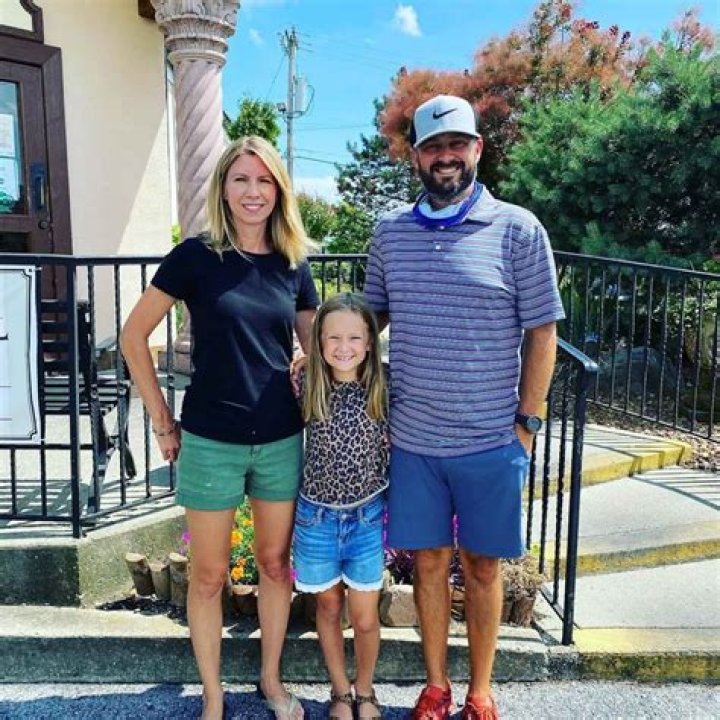 Laura BainesBargatze (Wife of Nate Bargatze) Wiki, Biography, Age