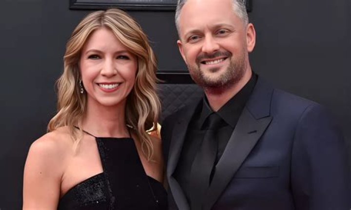 Laura Bargatze Biography, Age, Height, Husband, Net Worth