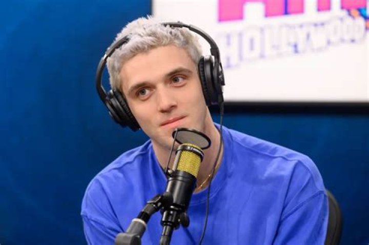 LAUV Net Worth Celebrity Net Worth