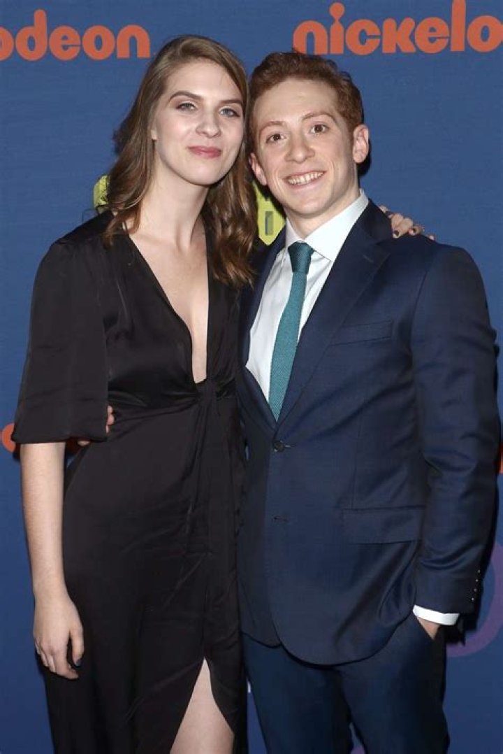 Lilly Jay and Ethan Slater Divorcing Amidst Ariana Grande Relationship