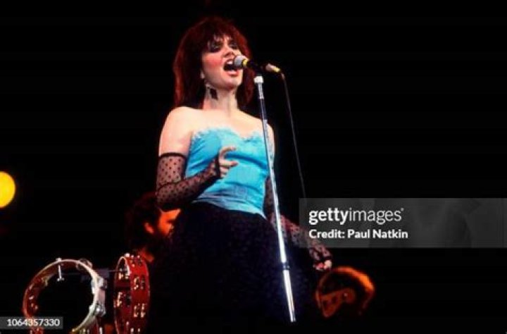 Linda Ronstadt's Biography Wall Of Celebrities