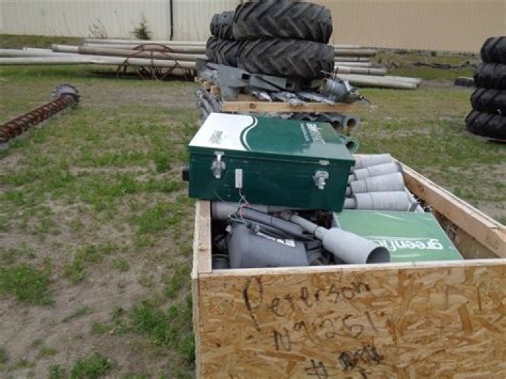 Lindsay Green Field 3 Tower 340' Mini Pivot BigIron Auctions