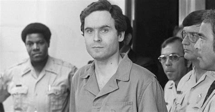Liner Verl&auml;sslichkeit Flug ted bundy son Ankunft &Ouml;ffnung fr&uuml;hreif