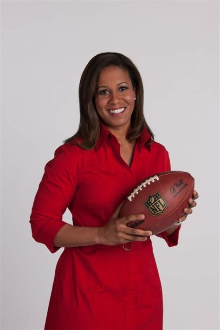 Lisa Salters breaks new ground on 'Monday Night Football' sidelines