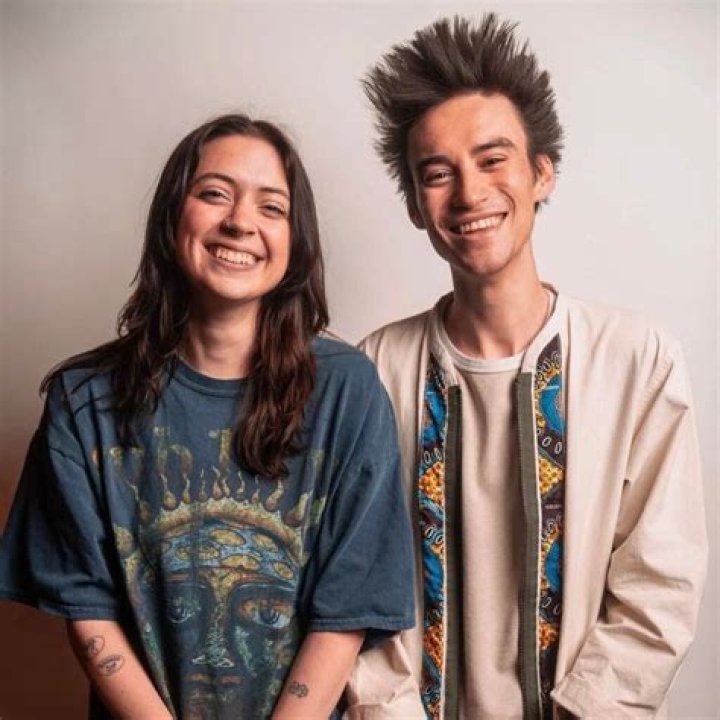 Lizzy McAlpine Recruits Jacob Collier For "erase me" &bull; Music Daily