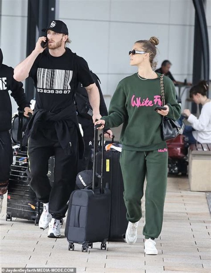 Logan Paul, girlfriend, hoodie, hat, outfit Logan paul, Logan paul